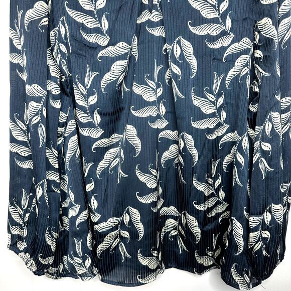 Lane Bryant Twist Mock Neck Blue Leaf Cutout Layered Blouse Plus Size 16 - Picture 4 of 10